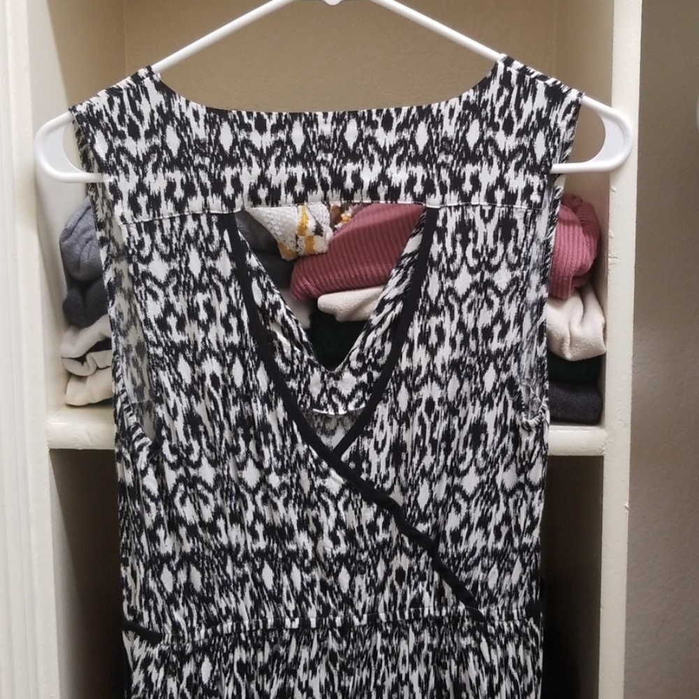 Dress with pockets! - Picture 3 of 3